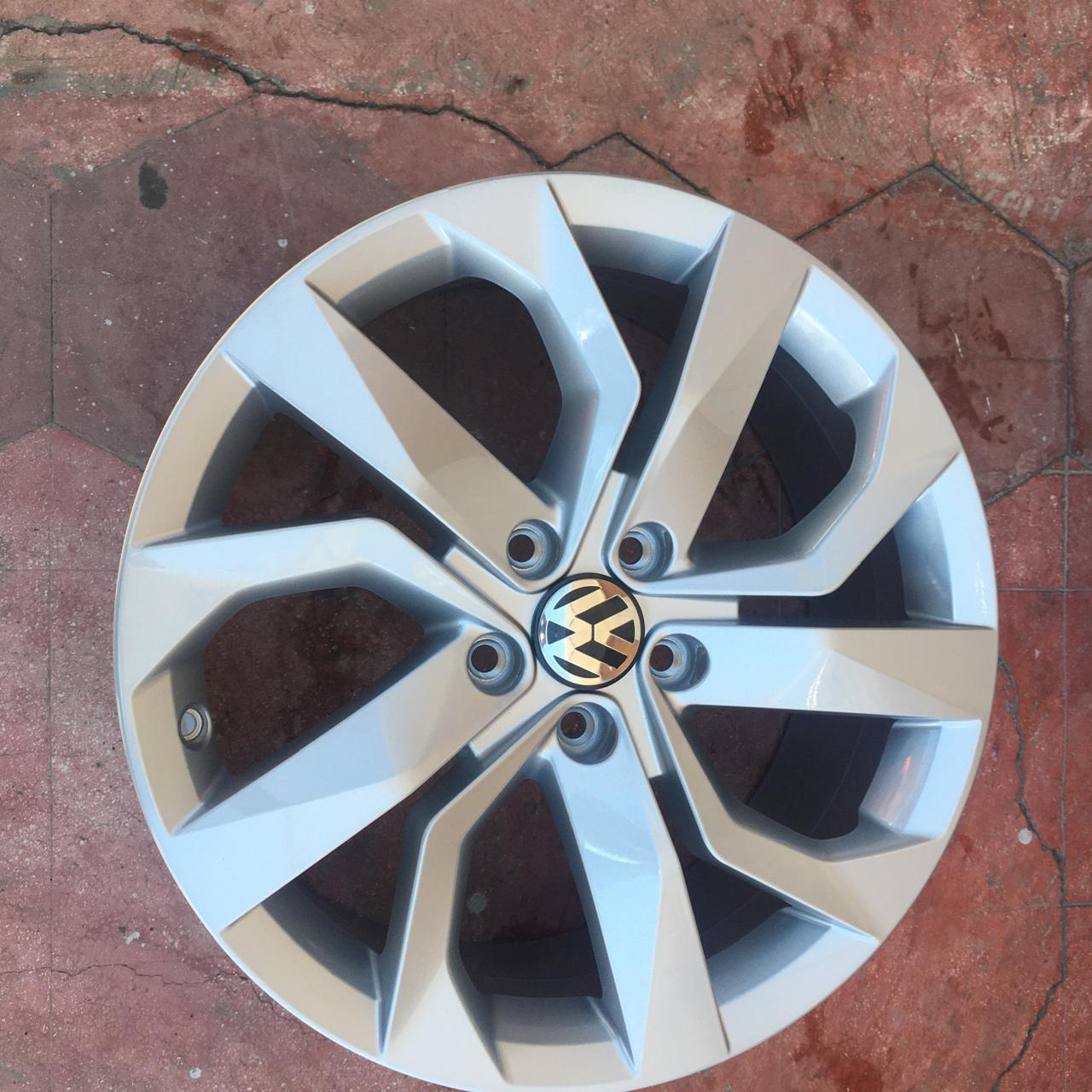 4 Rines 17" Originales Volkswagen Jetta MK7 / MK6 T-Cross 5x112 – Nuevos