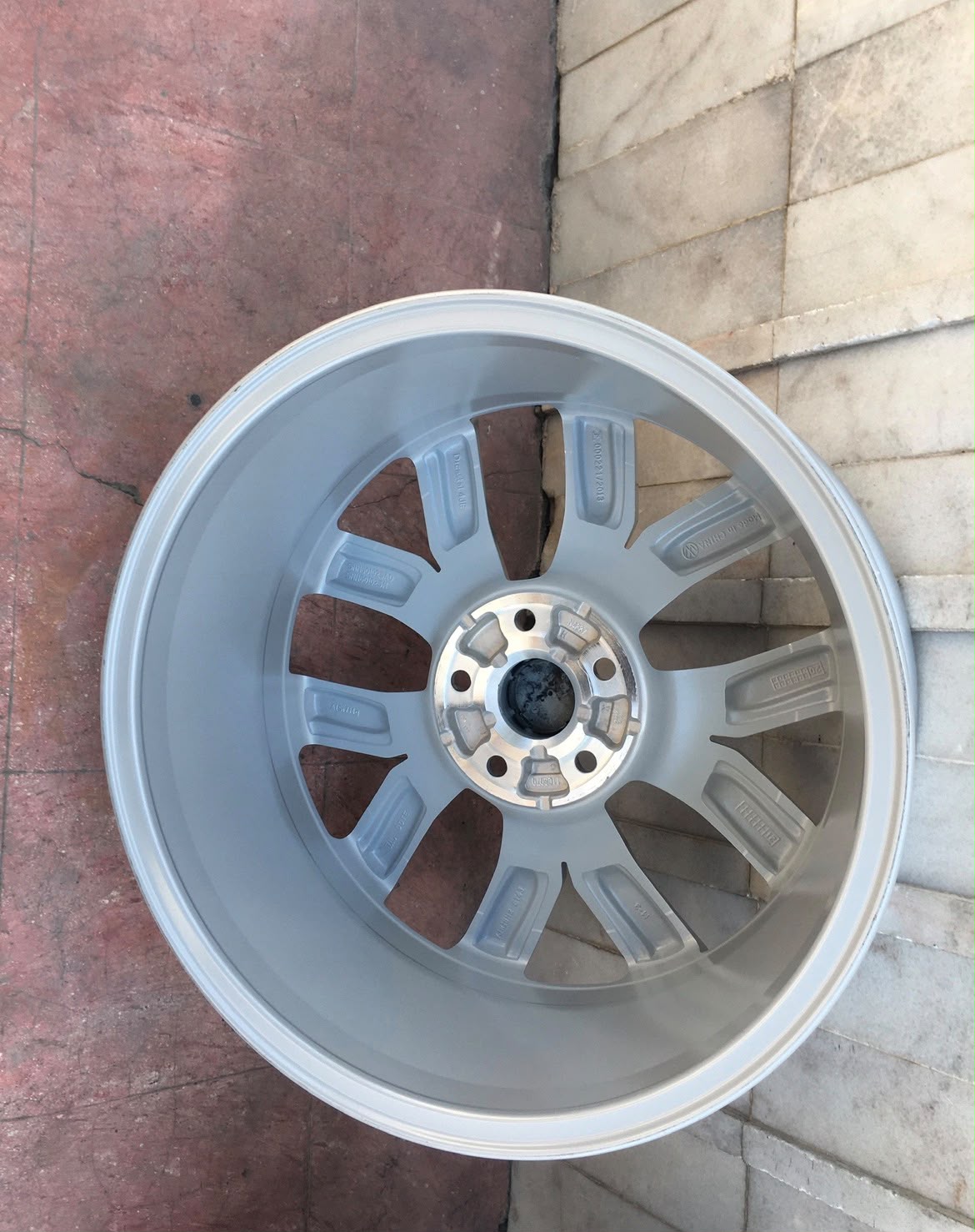1 Rin Volkswagen Taos / Tiguan / Jetta MK6 / MK7 / Passat 18" Original Nuevo | 5x112