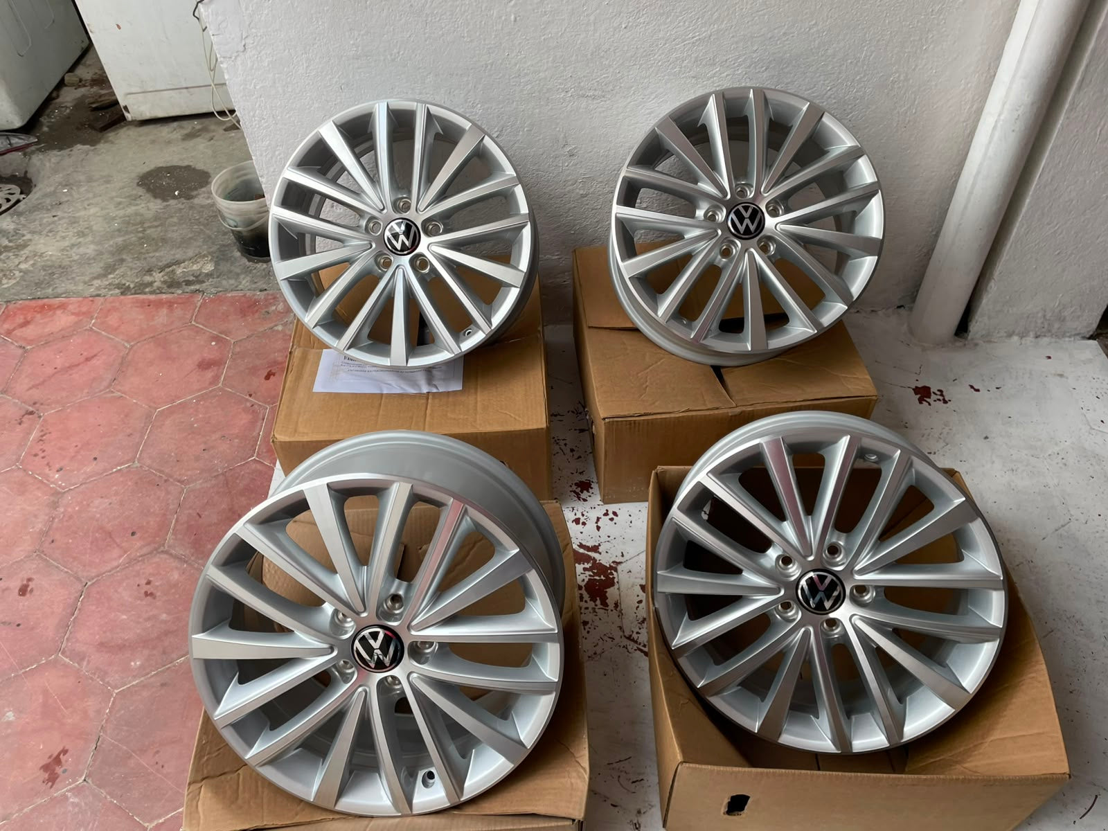 Juego de 4 Rines Volkswagen Golf Jetta MK6 MK7 Sport Originales Rin 17 Nuevos 5x112