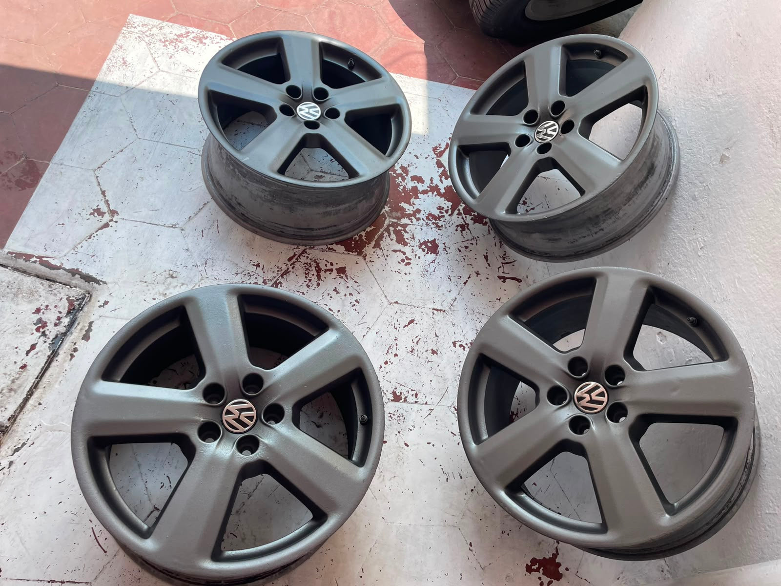 Rines Originales Volkswagen 17" Golf Jetta MK____ New Beetle 5x112 | Juego de 4 Nuevos