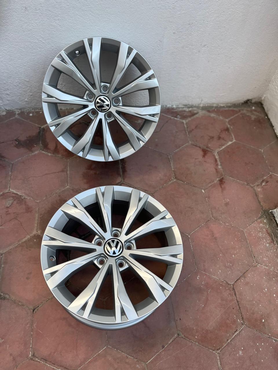 Juego de rines originales Volkswagen 17" para Tiguan, Jetta MK6 y MK7 – 5x112
