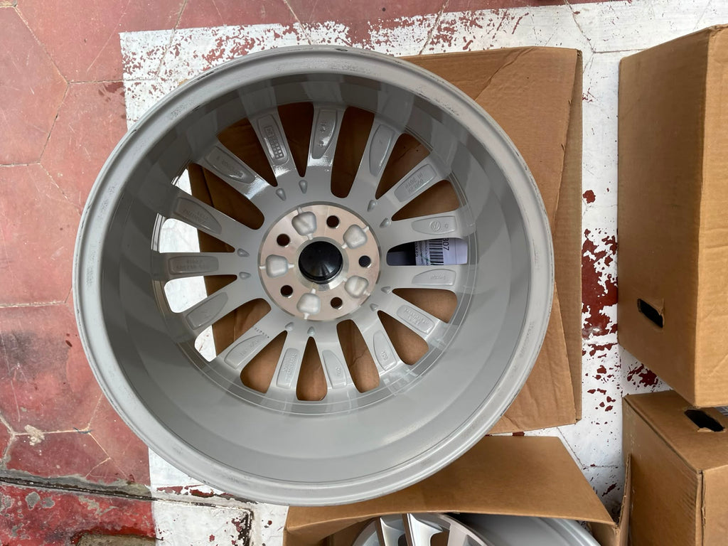 1 Rin Original Volkswagen 17" Golf / Jetta MK6 / Jetta MK7 Sport Seminuevo 5x112