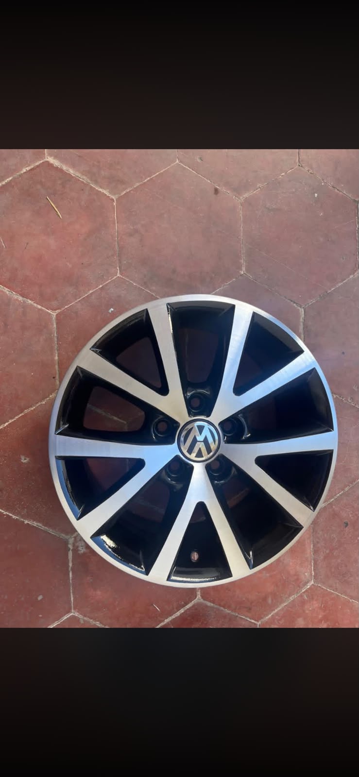 4 Rines 16" Volkswagen Jetta MK6 MK7 Golf New Beetle Passat Originales 5x112 Seminuevos