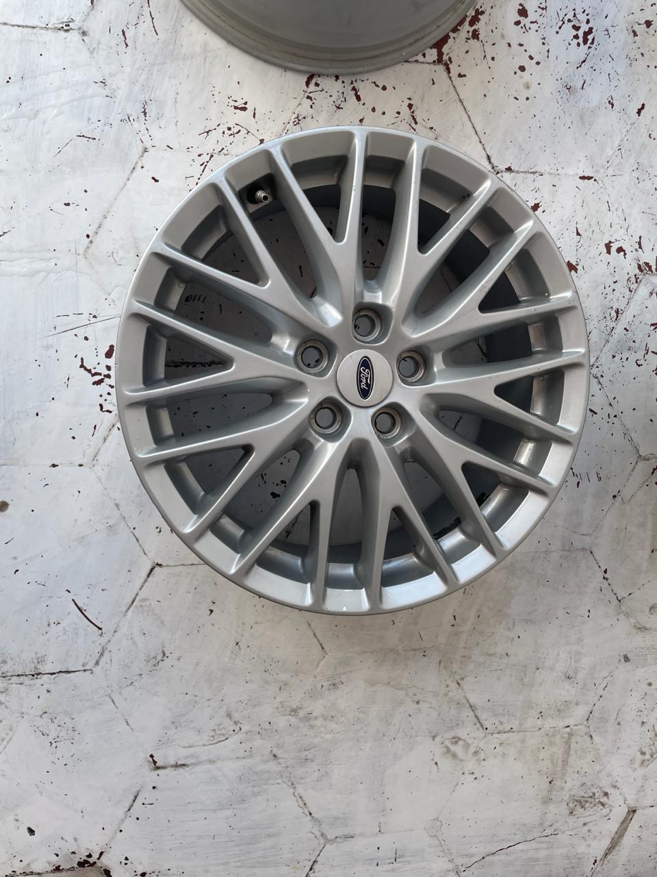 4 Rines 17" Ford Focus Originales 5x108 Seminuevos