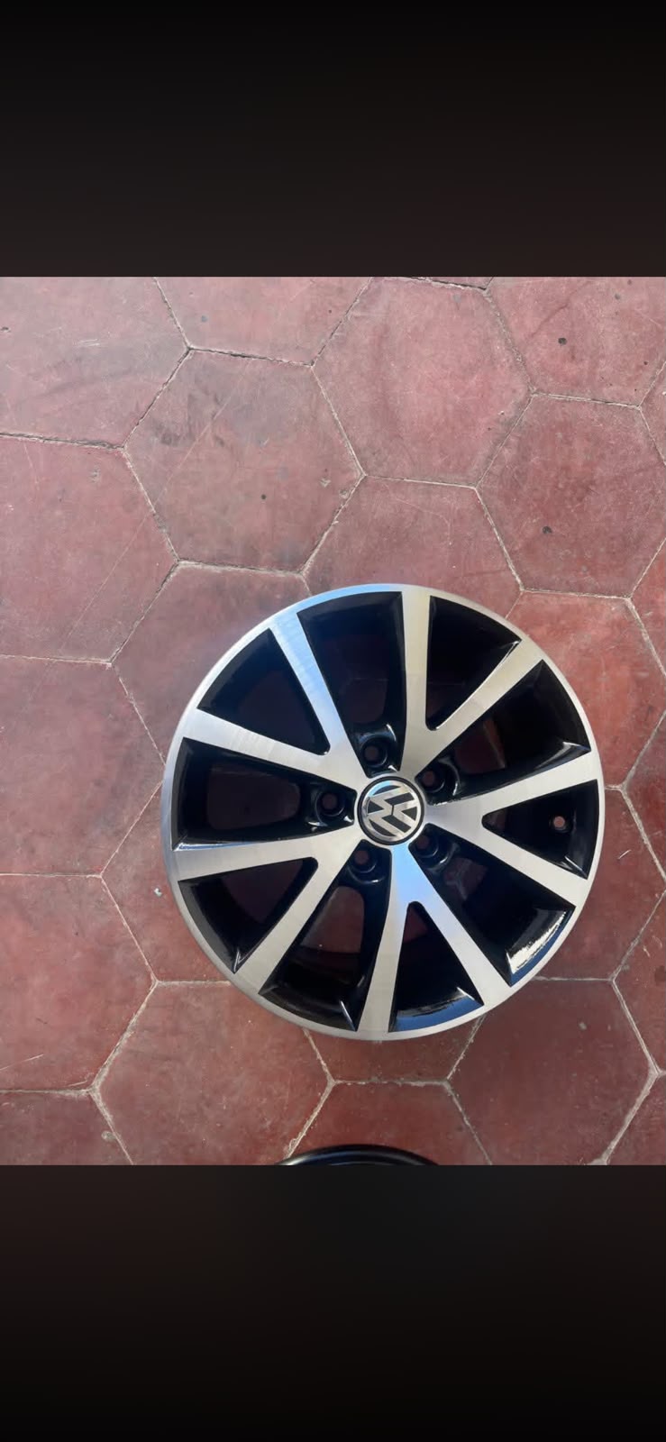 4 Rines 16" Volkswagen Jetta MK6 MK7 Golf New Beetle Passat Originales 5x112 Seminuevos