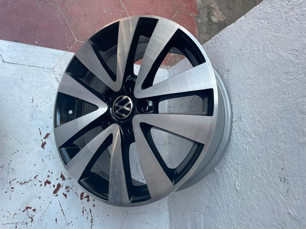 4 Rines 17" Volkswagen Taos Jetta Golf MK7 Bora Passat Originales 5x112 Como Nuevos