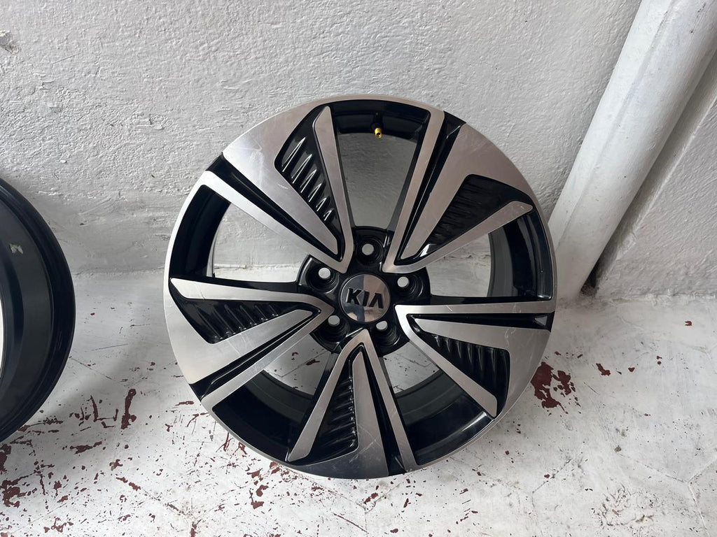4 Rines 17" Kia Forte Optima Originales 5x114 Nuevos