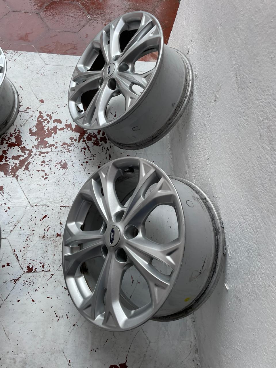 4 Rines 17" Ford Escape Fusion 2013-2021 Originales 5x108 Seminuevos