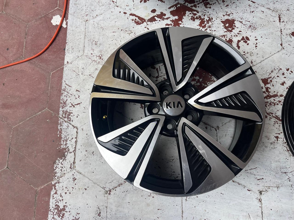 4 Rines 17" Kia Forte Optima Originales 5x114 Nuevos